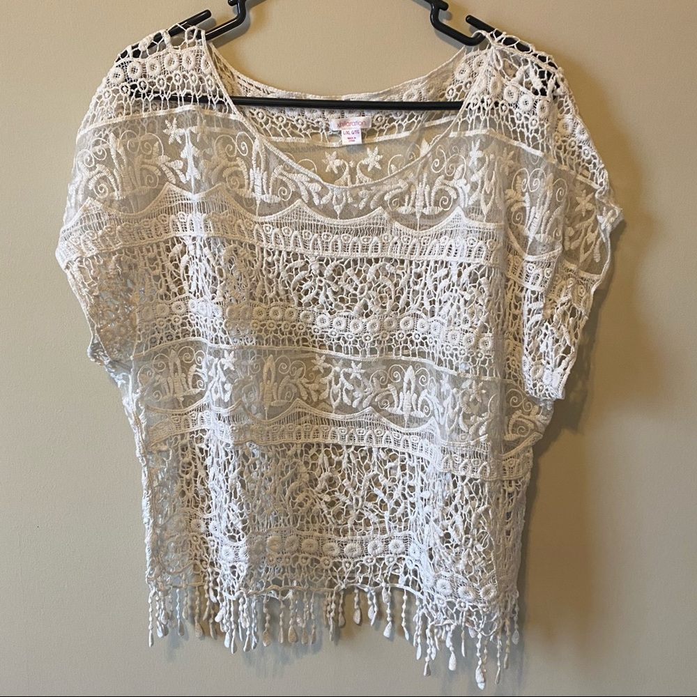 Xhilaration Crochet Lace Fringe Top L/XL